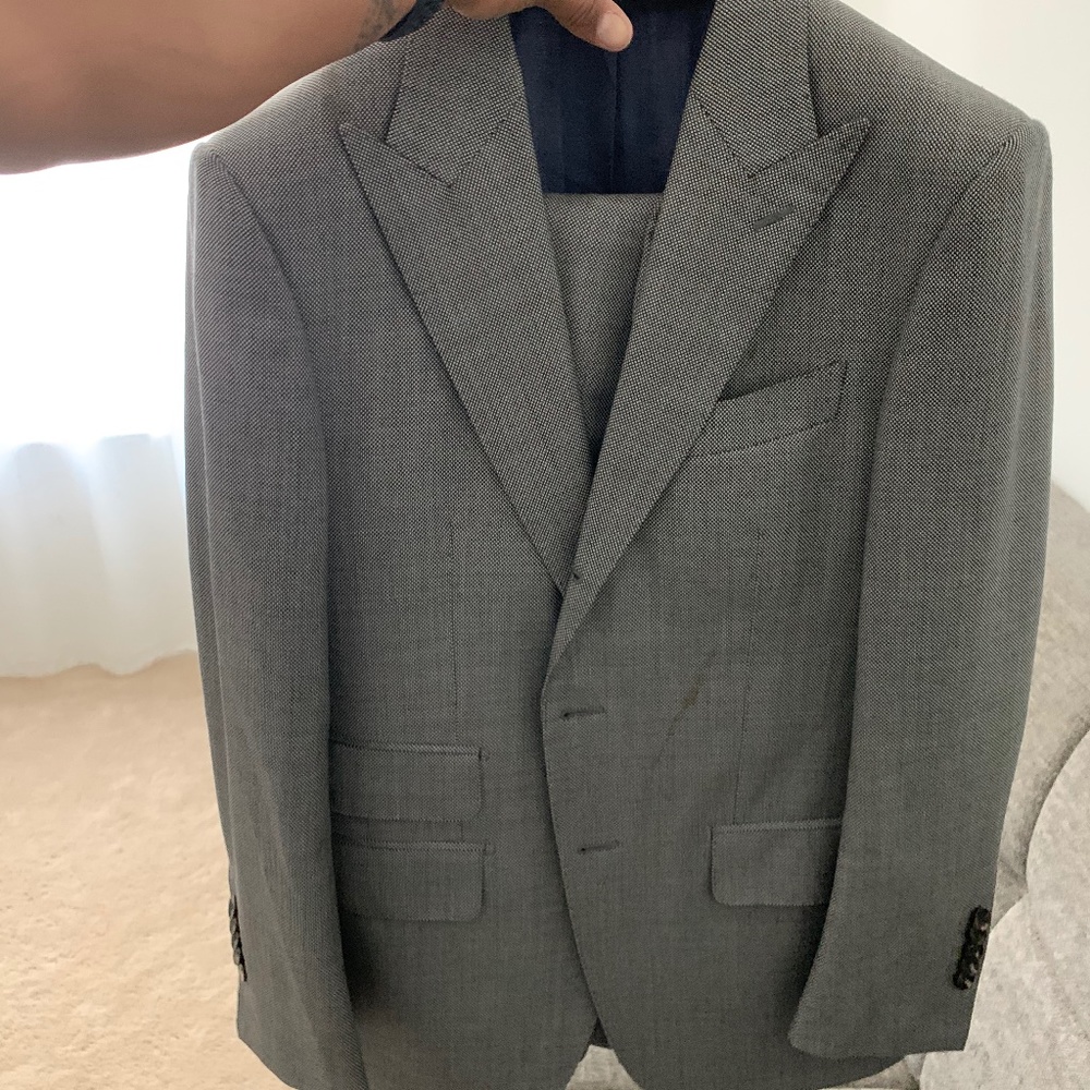 Suitsupply peak lapel suit